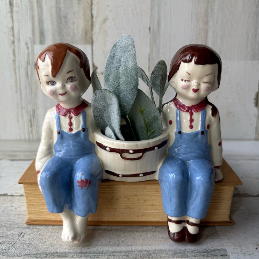 Vintage Mid Century Ceramic Shelf Sitter Planter Succulent Planter Flower Pot